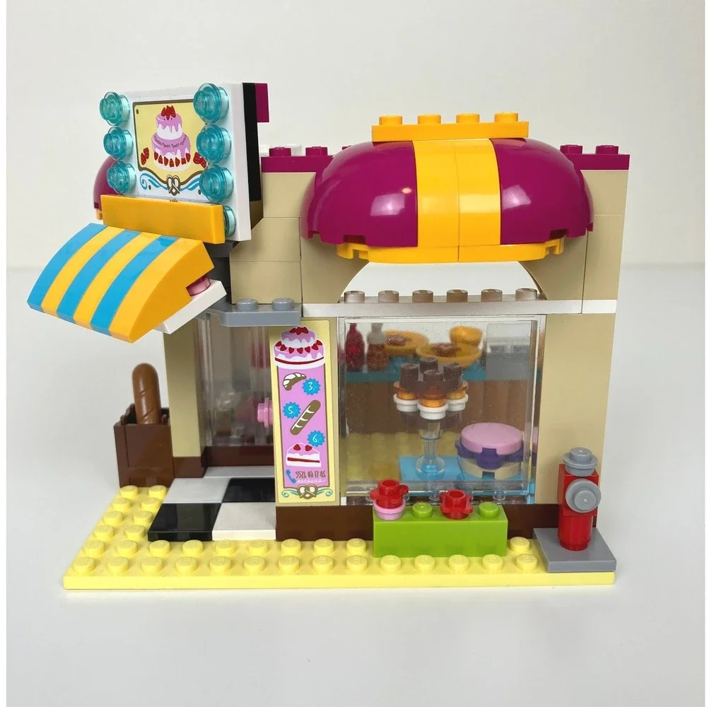 Lego Friends‎ Downtown Bakery Set 41006 Retired Collectible - Picture 2 of 8